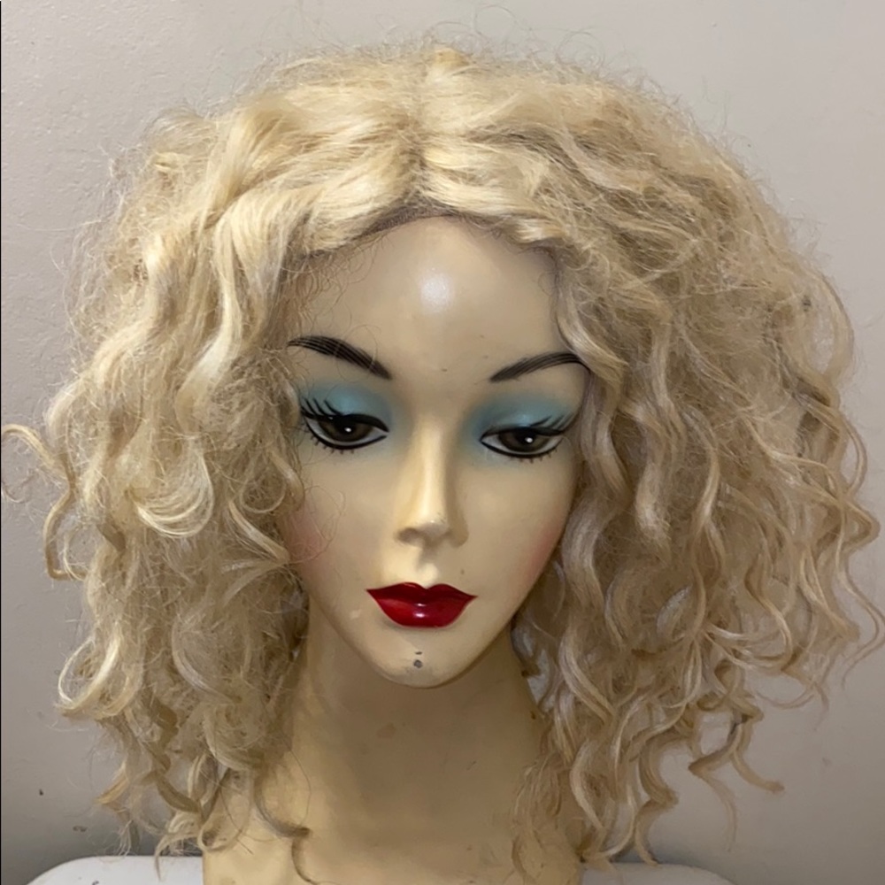 Harlem 125 synthetic wig shoulder  spiral  hair